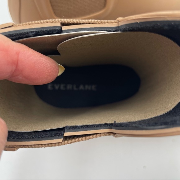 NEW Everlane Tawny Brown Tan Chelsea Rain Boot in Size 6 - Picture 11 of 11